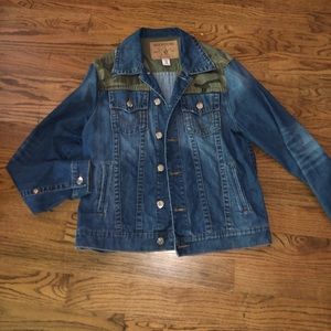 Men’s True Religion Camo Trucker Jacket sz L